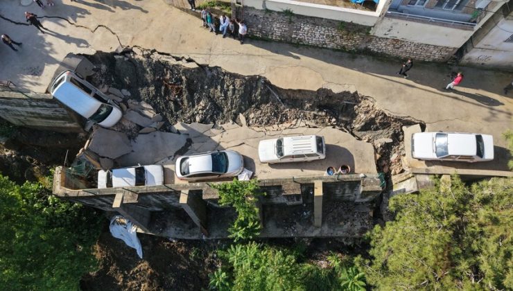 Hatay’da sağanak nedeniyle ev ve yol çöktü, 3 kişi hayatını kaybetti