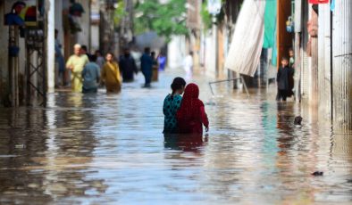 Pakistan’ın Hayber Pahtunhva eyaletinde şiddetli rüzgar ve yağışlara bağlı olaylarda 7 kişi yaşamını yitirdi