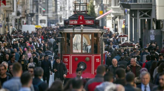 İstanbul geçen yıl daha az göç alıp daha fazla göç verdi