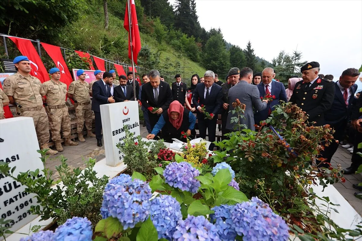 Cumhurbaşkanı Erdoğan, şehitler Eren Bülbül ve Ferhat Gedik’i andı