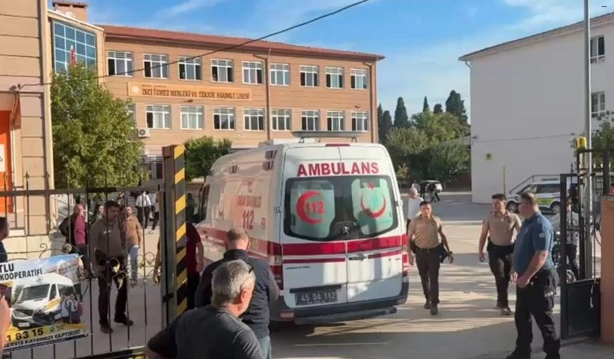 Bakanlar Çiftçi ve Tekin, Manisa’da saldırıda yaralanan öğrencileri ziyaret etti