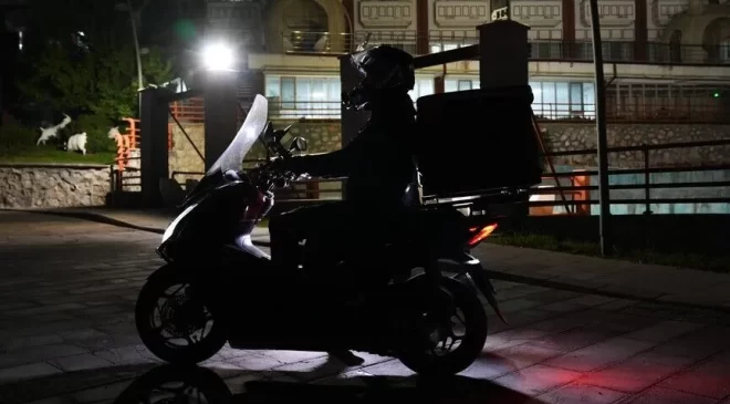 Yüz binlerce kayıtsız motokuryeye karşı sıkı denetim başlatıldı