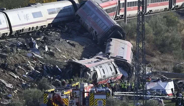 İspanya’daki tren kazasında ölü sayısı 68’e yükseldi, Sanchez tam soruşturma sözü verdi.